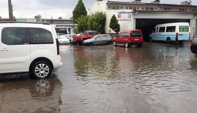 Atatürk Sanayi Sitesi esnafı, oltalarını çıkardı
