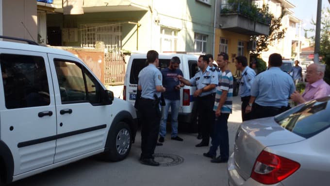 Abi-kardeş kavgası, polisi harekete geçirdi