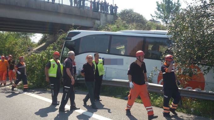 Yolcu otobüsü şarampole yuvarlandı!
