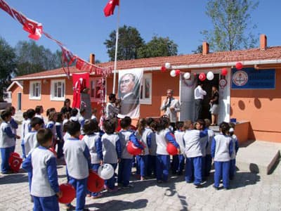 Eski Okul Binası 80 Bin YTL'ye Yenilendi