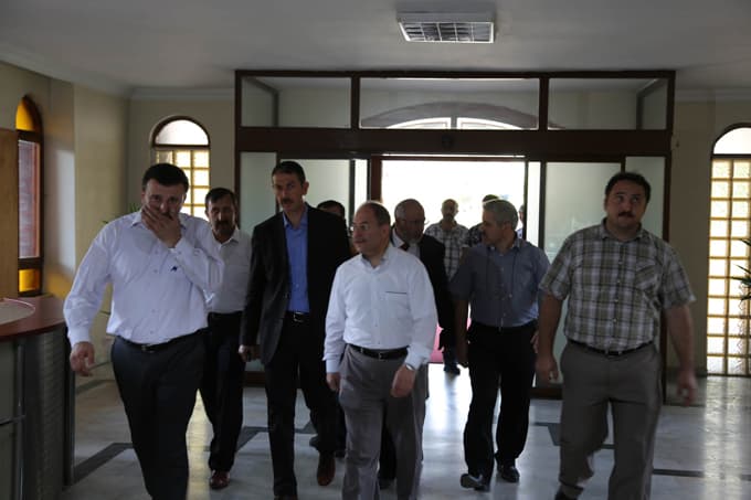 Recep Akdağ, Sapanca Belediyesi'ni ziyaret etti
