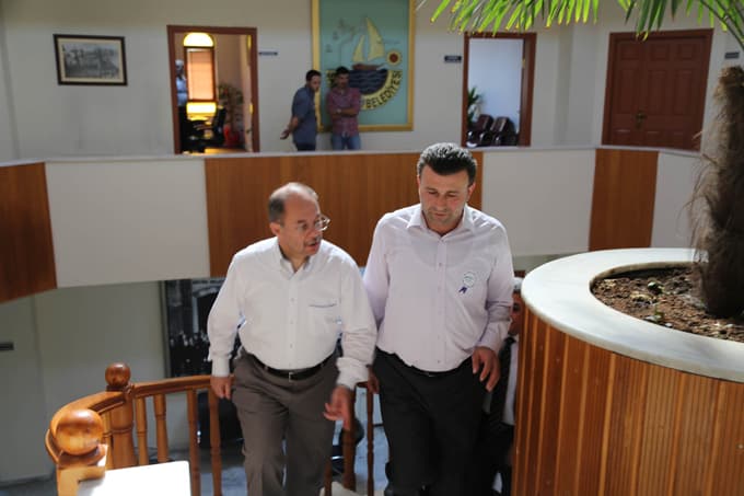 Recep Akdağ, Sapanca Belediyesi'ni ziyaret etti
