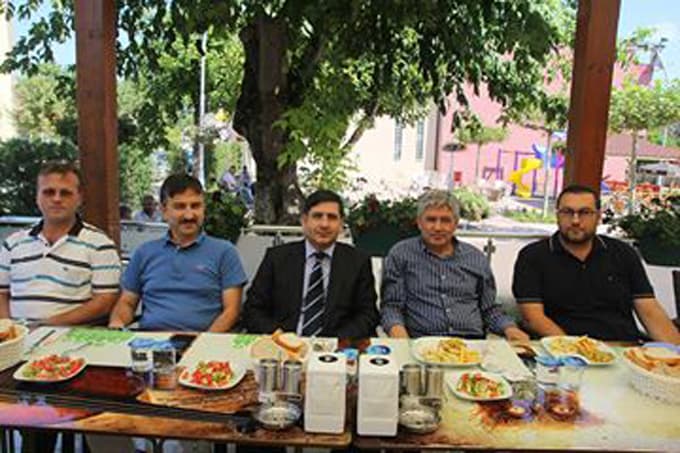 SASKİ, personeline yemek düzenledi
