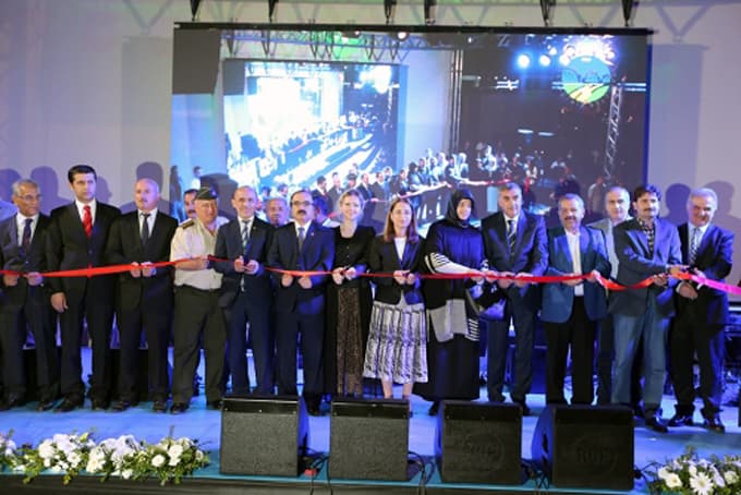 Sakarya Park törenle açıldı