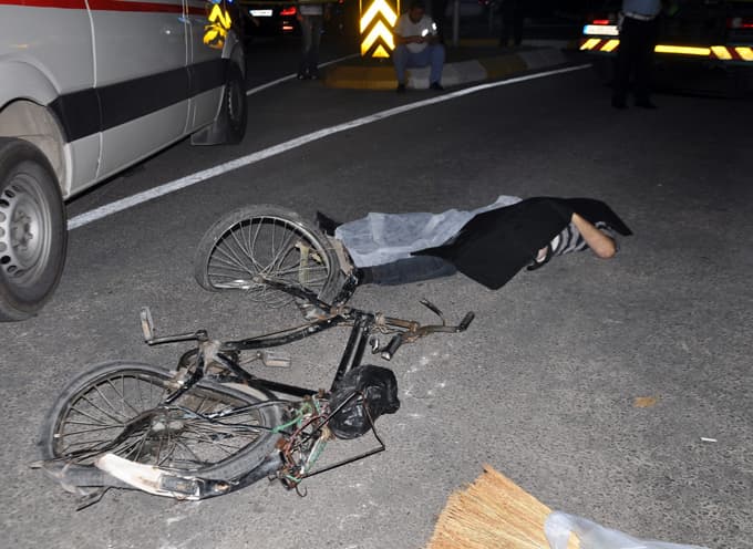 Beton mikseri, bisikletliyi ezdi: 1 ölü