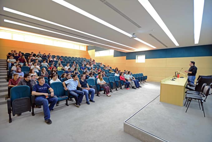 SAÜ'de yeni eğitim yılı başladı