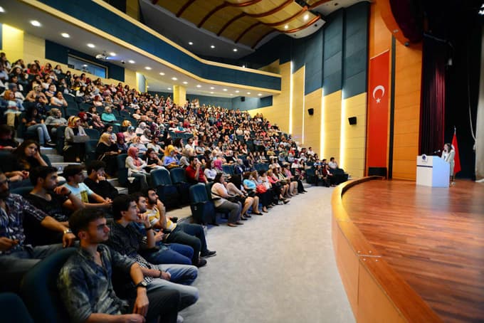 SAÜ'de yeni eğitim yılı başladı
