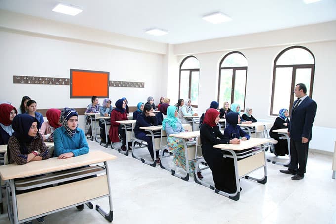 İHL'de zil çaldı