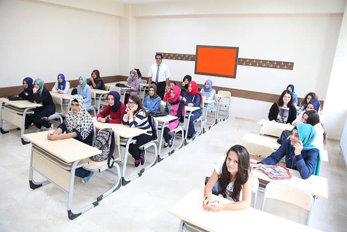 İHL'de zil çaldı