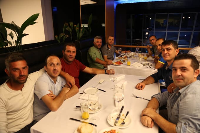Başkan Yılmazer, şampiyonlarla yemekte buluştu