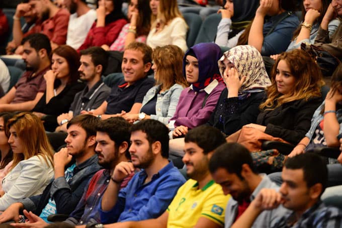 SAÜ'lü öğrenciler işe yerleştirildi