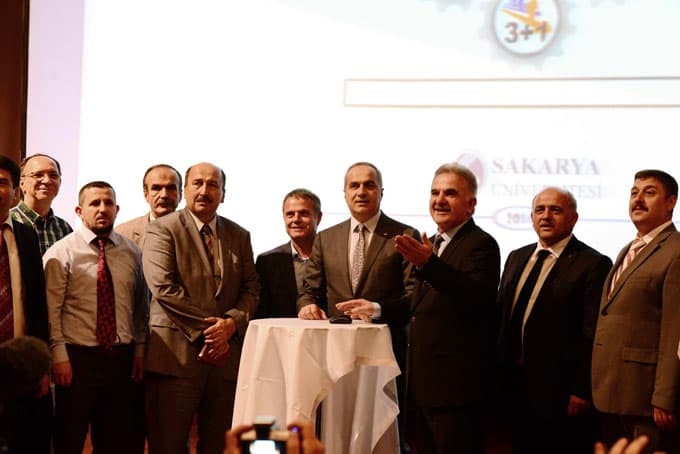 SAÜ'lü öğrenciler işe yerleştirildi