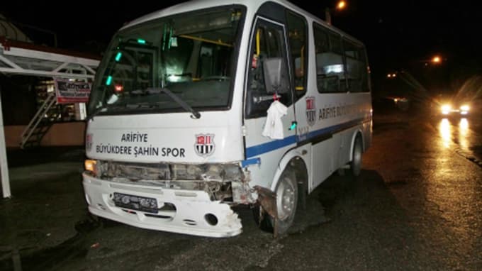 Sapanca'da trafik kazası: 4 yaralı