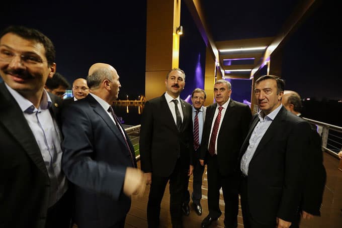 Abdülhamit Gül, Sakaryapark'ta incelemelerde bulundu
