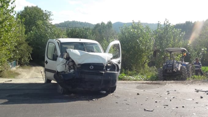 Göynük'te trafik kazası: 2 yaralı