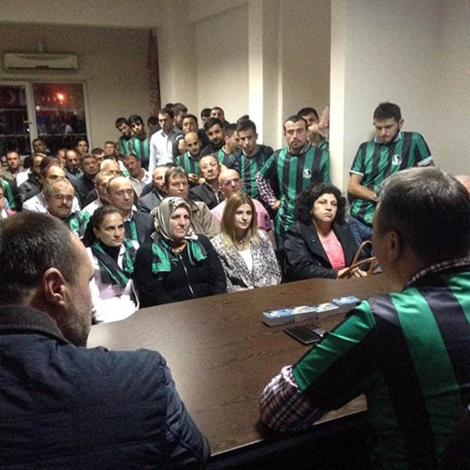 Ak Parti Serdivan Başkanlığı Sakaryaspor'a sahip çıkıyor