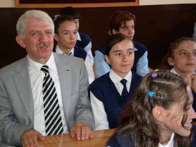 Akşemsettin İlköğretim Okulu Bugün Törenle Açıldı