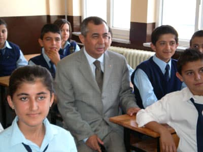 Akşemsettin İlköğretim Okulu Bugün Törenle Açıldı