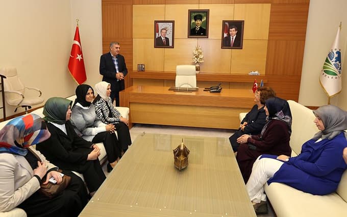 Güldal Akşit, Toçoğlu'na ziyarette bulundu