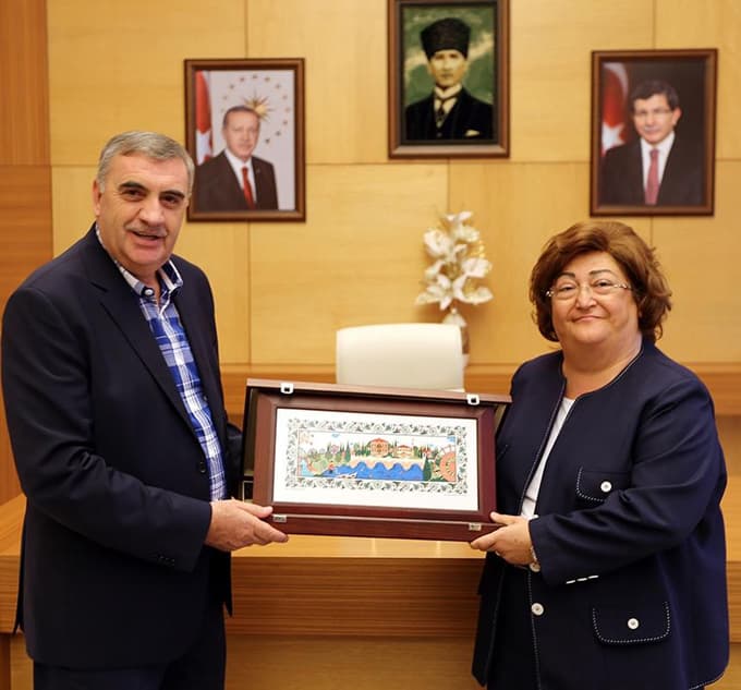 Güldal Akşit, Toçoğlu'na ziyarette bulundu