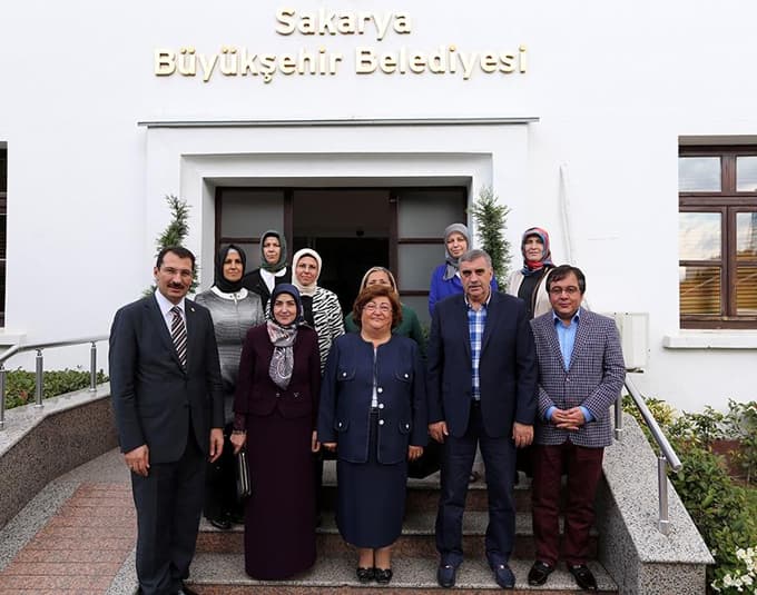Güldal Akşit, Toçoğlu'na ziyarette bulundu