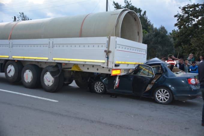 Pamukova'da trafik kazası: 1 ölü, 2 yaralı