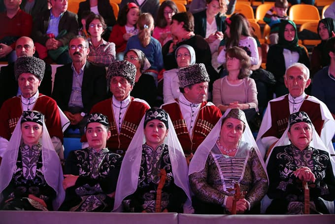 Toçoğlu: "Kültür derneklerimizin yanındayız"