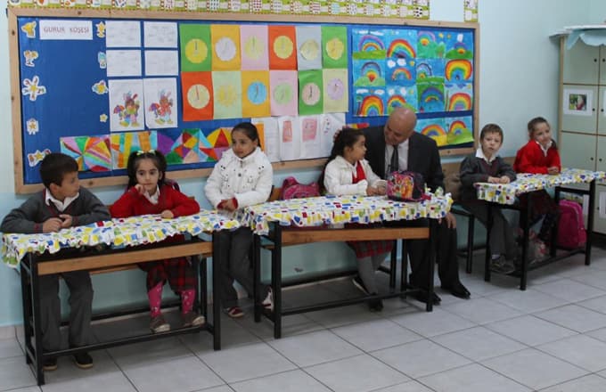 Akyazı Milli Eğitim Müdürü Özdemir'den okul ziyareti 