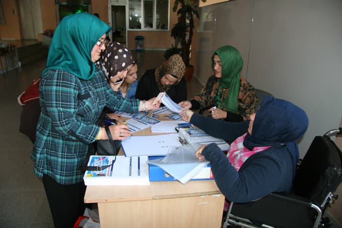 Anneler için yüzme kursu kayıtları başladı&#8207; 