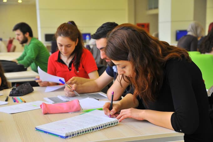 SAÜ Merkez Kütüphane'de bilgiye sınırsız erişim