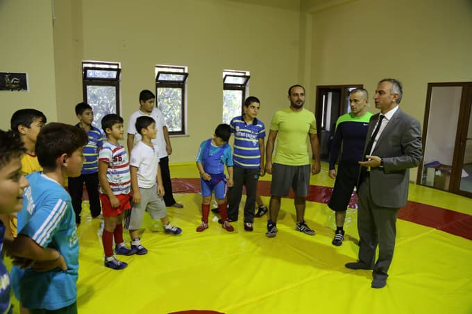 Başkan Yılmazer, Minder Sporları Okulu'nu ziyaret etti