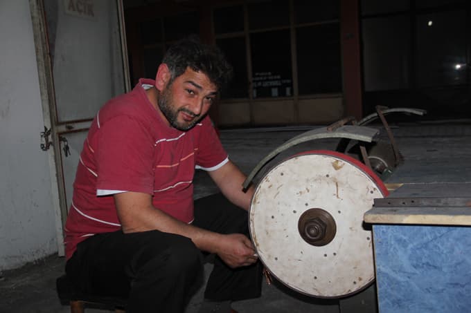 Bıçak bileycilerinin yüzleri gülmeye başladı