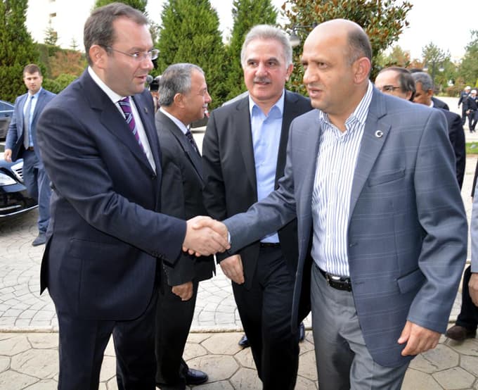 Bakan Fikri Işık, Sakarya'da havadan inceleme yaptı