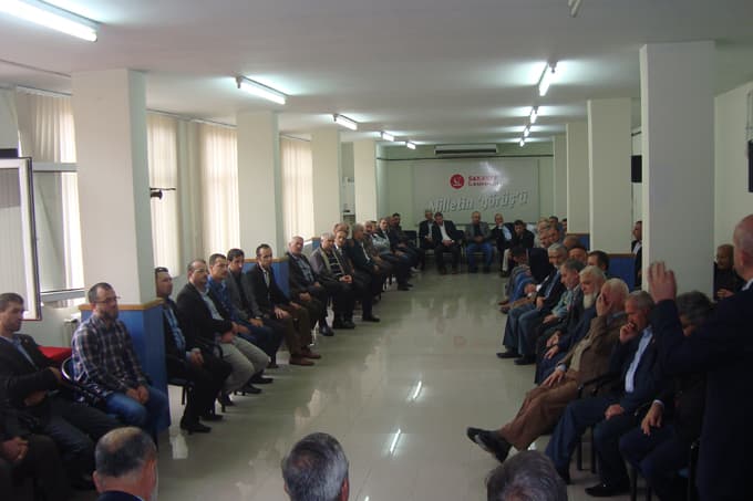 Eyüp Yıldırım, bayramlaşma da iktidara yüklendi
