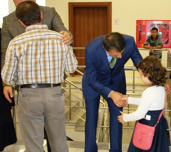 Serdivan Belediyesi bayramlaşma programına yoğun ilgi