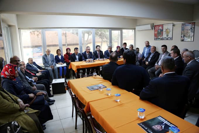 Ak Parti Sapanca'da bayram coşkusu