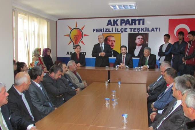 Ak Parti Ferizli İlçe Başkanlığı programına Üstün de katıldı