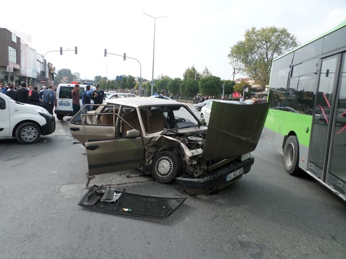 Sakarya'da trafik kazası: 6 yaralı
