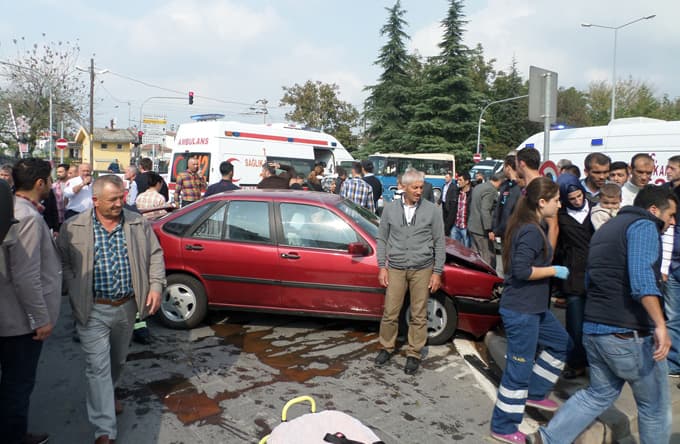 Sakarya'da trafik kazası: 6 yaralı