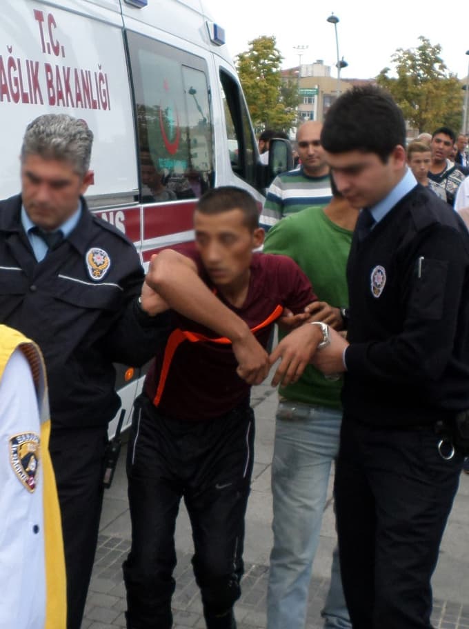 Alkolü fazla kaçıran asker hastanelik oldu