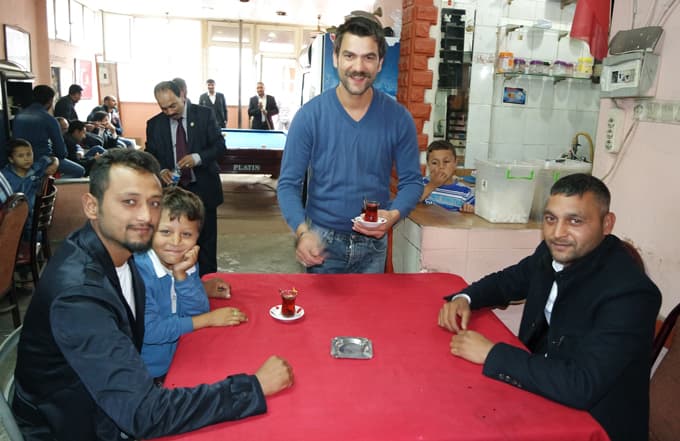 Çay tiryakilerinin uğrak yeri haline geldi
