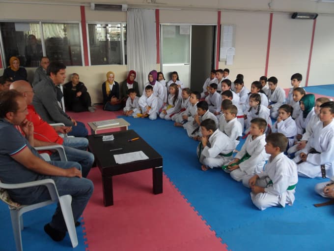 Geyve ilçesi Karate Kuşak imtihanı yapıldı