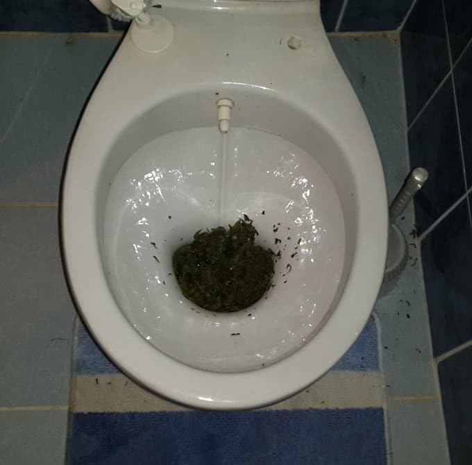 KOM Ekibi sokak satıcılarına geçit vermiyor