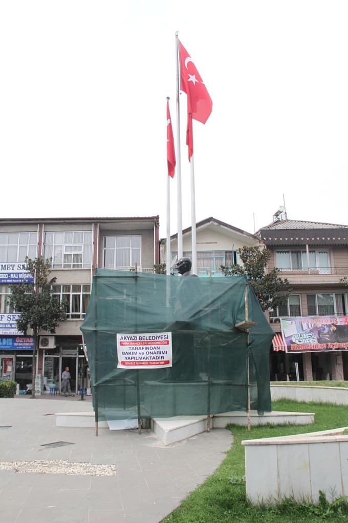 Akyazı'da peyzaj çalışmaları devam ediyor