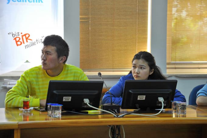Rektör Elmas, yabancı öğrencilerle buluştu
