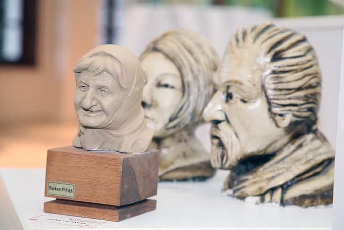"Ekim Geçidi" Sergisi, Sakarya Sanat Galerisi'nde açıldı