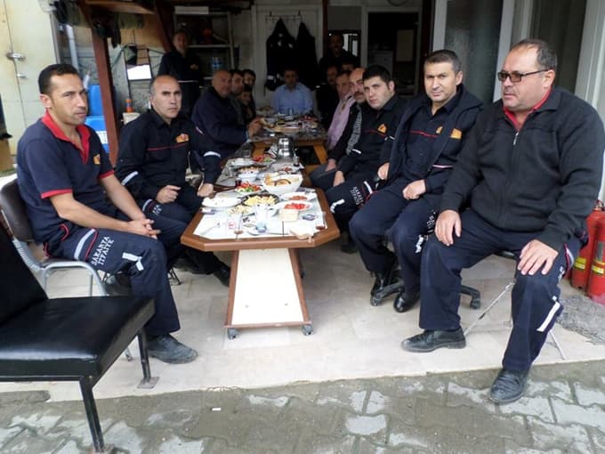 İtfaiyeciler kahvaltı buluştu