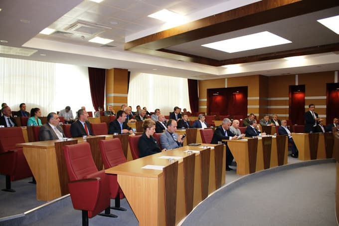 Serdivan Belediyesi Olağanüstü Meclis Toplantısı yapıldı