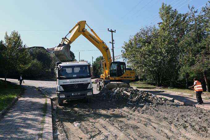 Büyükşehir Belediyesi, Maltepe Caddesi'ni yeniliyor
