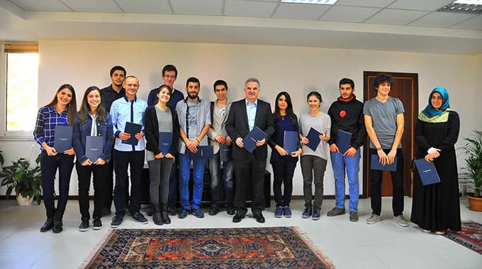 Rektör Elmas adaylığını açıkladı